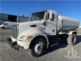 Peterbilt 335