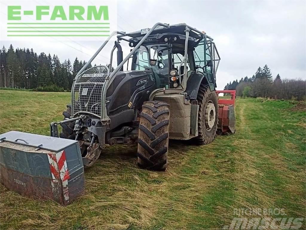 Valtra s374 Traktori