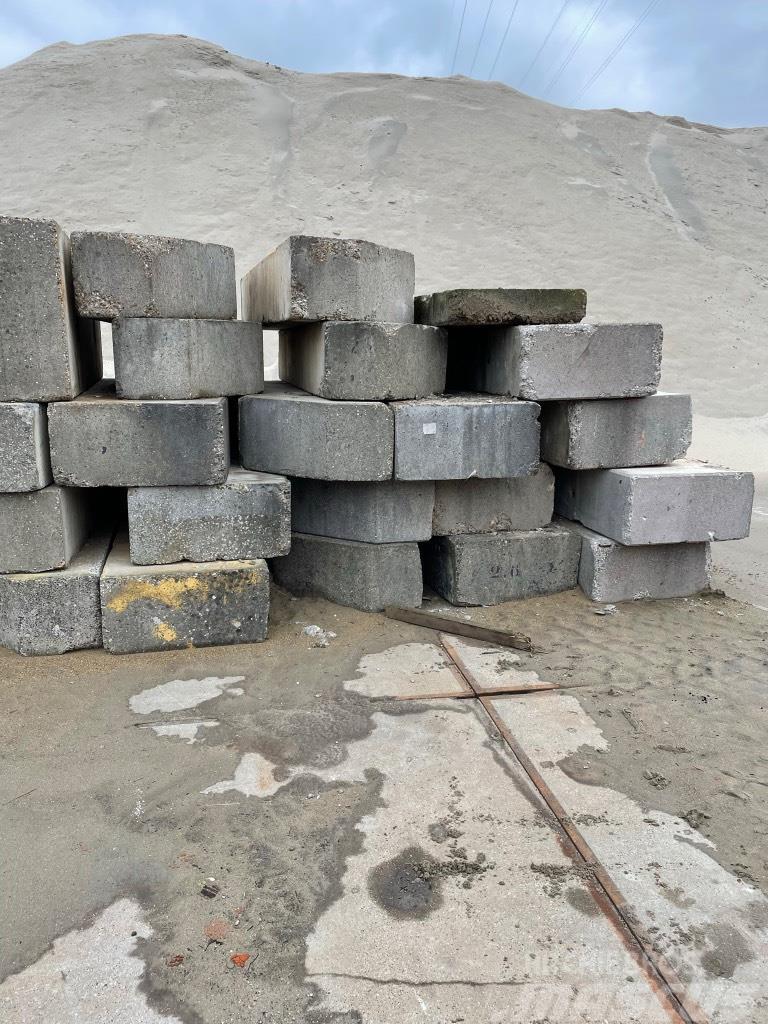  Gewichten / ballast Betonblokken Ostalo za građevinarstvo