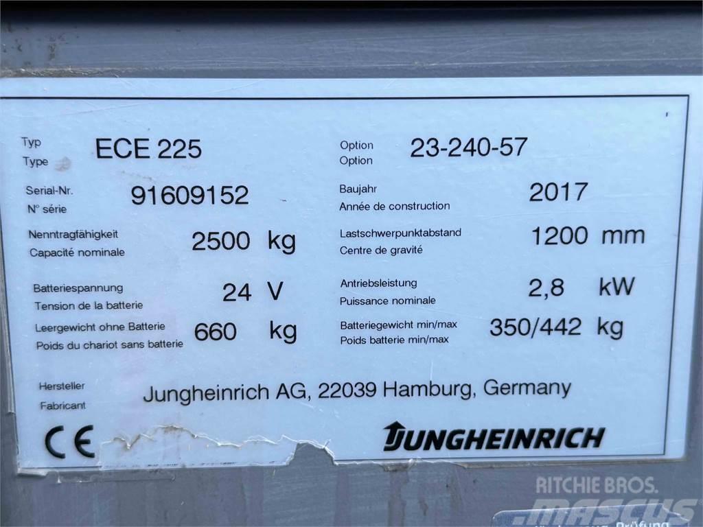 Jungheinrich ECE 225 240 - BJ.2017 - 5.413 STD. - SONDERPREIS Mini bageri < 7t