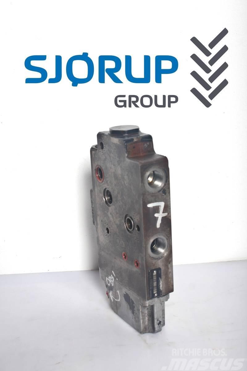 Deutz-Fahr Agrotron 6180 TTV Remote control valve Hidraulika