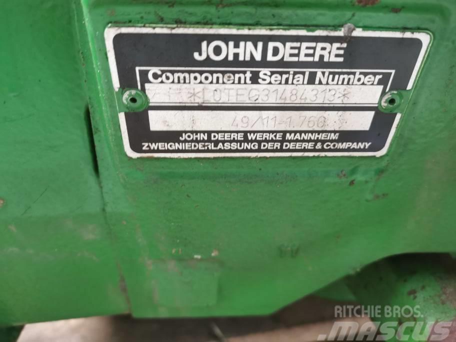 John Deere rear differential 6220 {L166526} Menjač