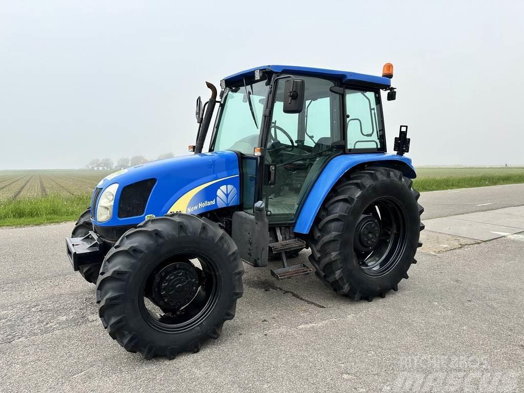 New Holland TL90 A Traktori