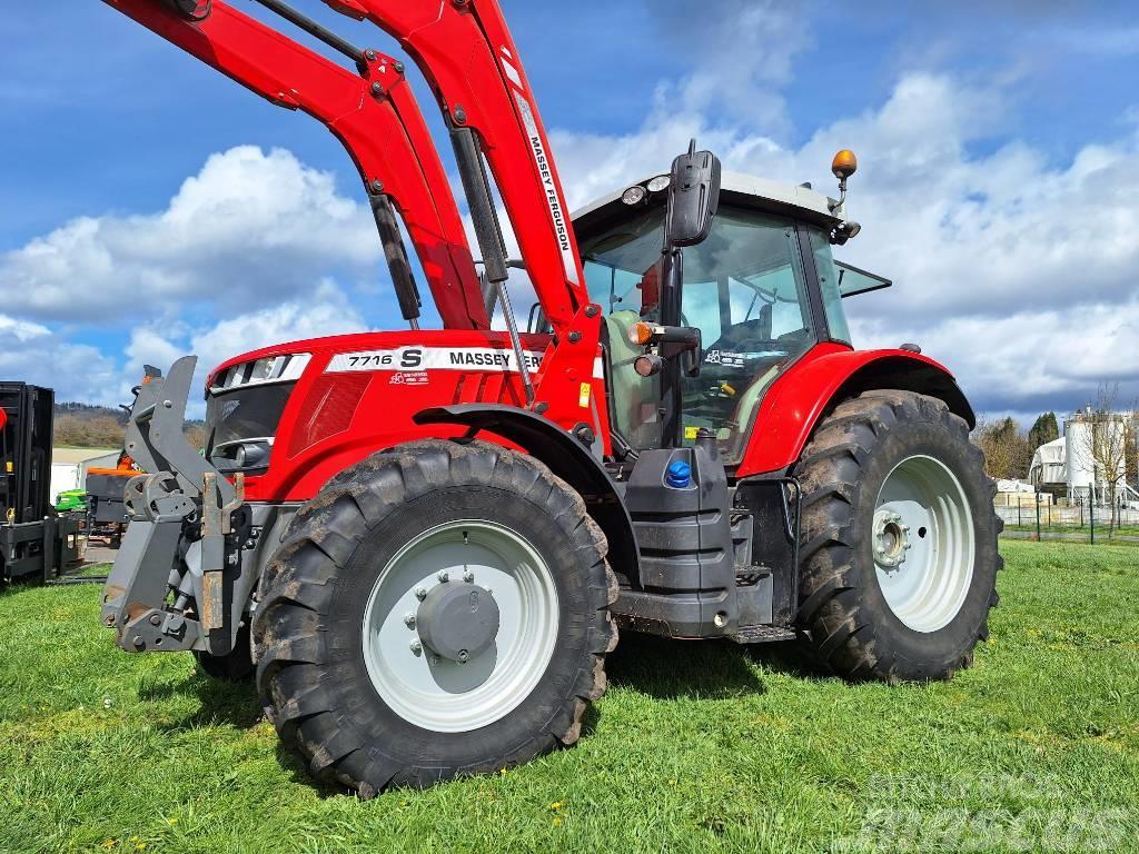 Massey Ferguson 7716 S Traktori