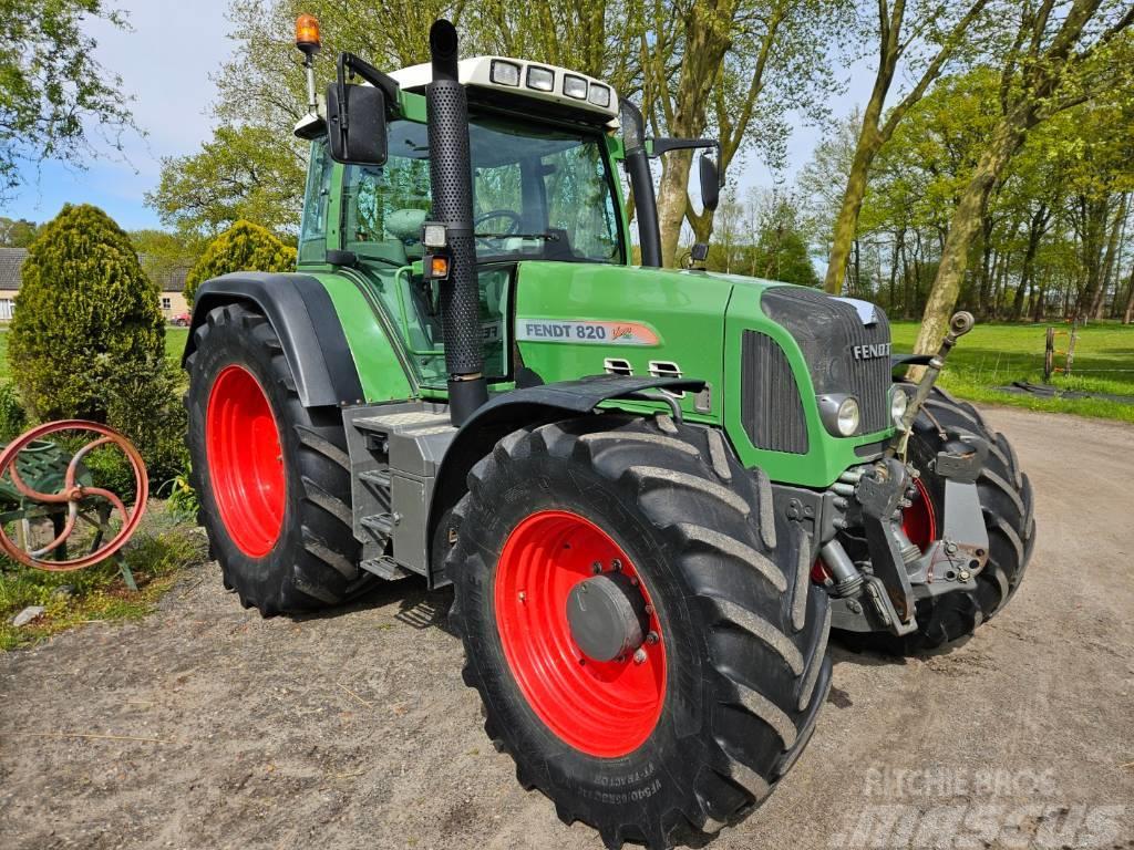Fendt 820 Vario TMS Traktori