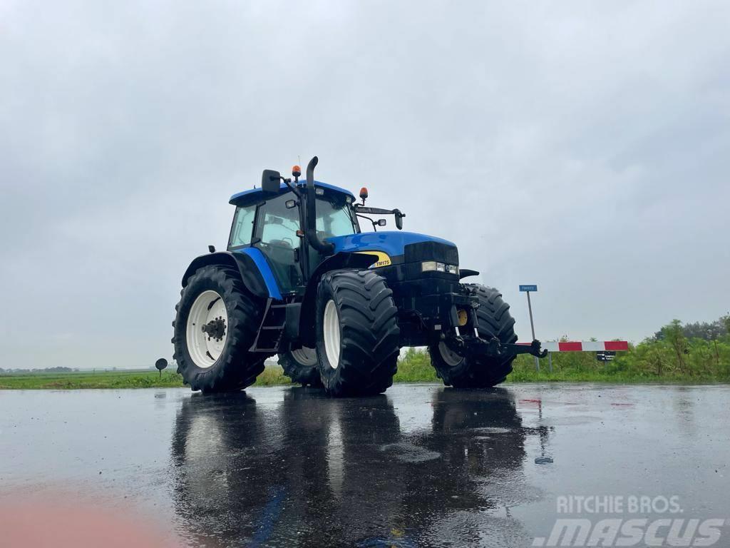 New Holland TM175 Frontlinkage and frontpto Traktori