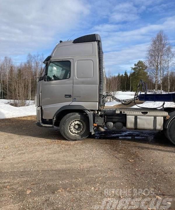 Volvo FH16 750 lavettiyhdistelmä Ostali kamioni