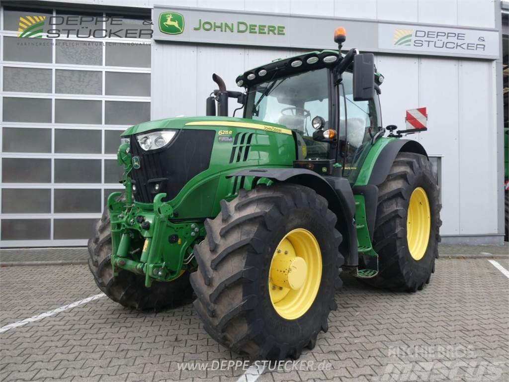 John Deere 6215R Traktori