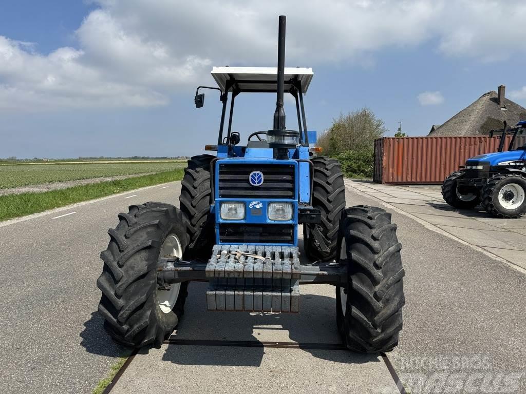 New Holland 110-90DT Traktori