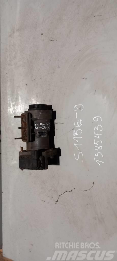Scania R124.420 brake main valve 1385439 Kočnice
