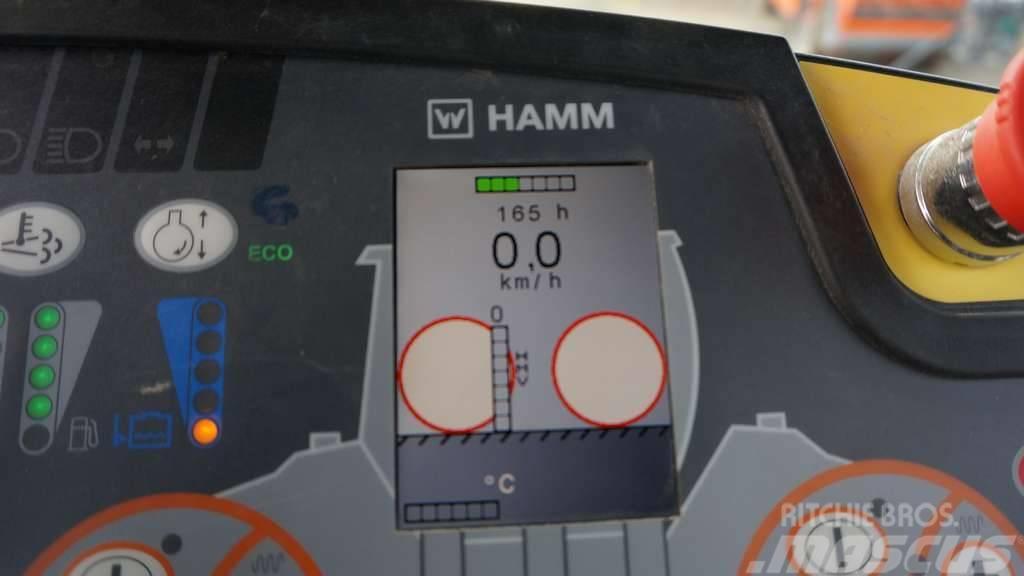Hamm HD+120iVV Valjci sa duplim bubnjem
