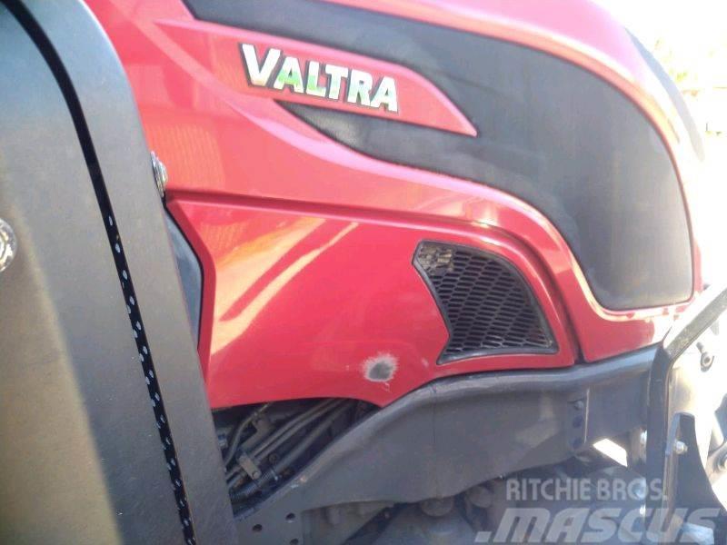 Valtra N134 HiTec Unlimited Tractors