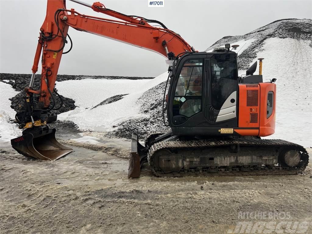 Hitachi ZX135us-6 excavator w/ gps, digging bucket, cleani Bageri guseničari