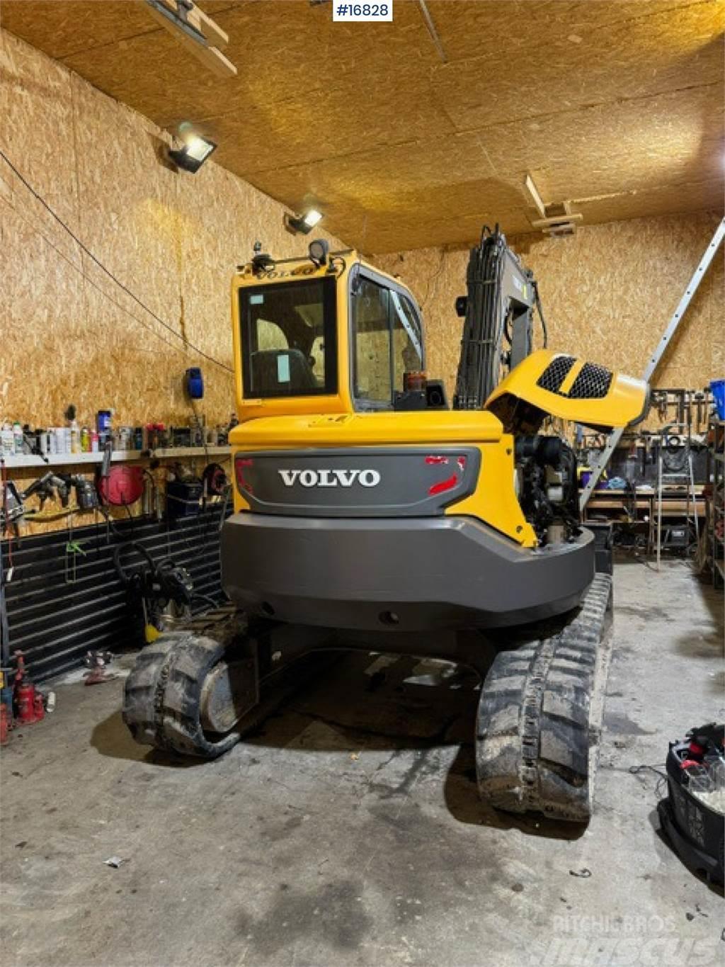 Volvo ECR88D Tracked excavator w/ bucket and tilt Bageri guseničari