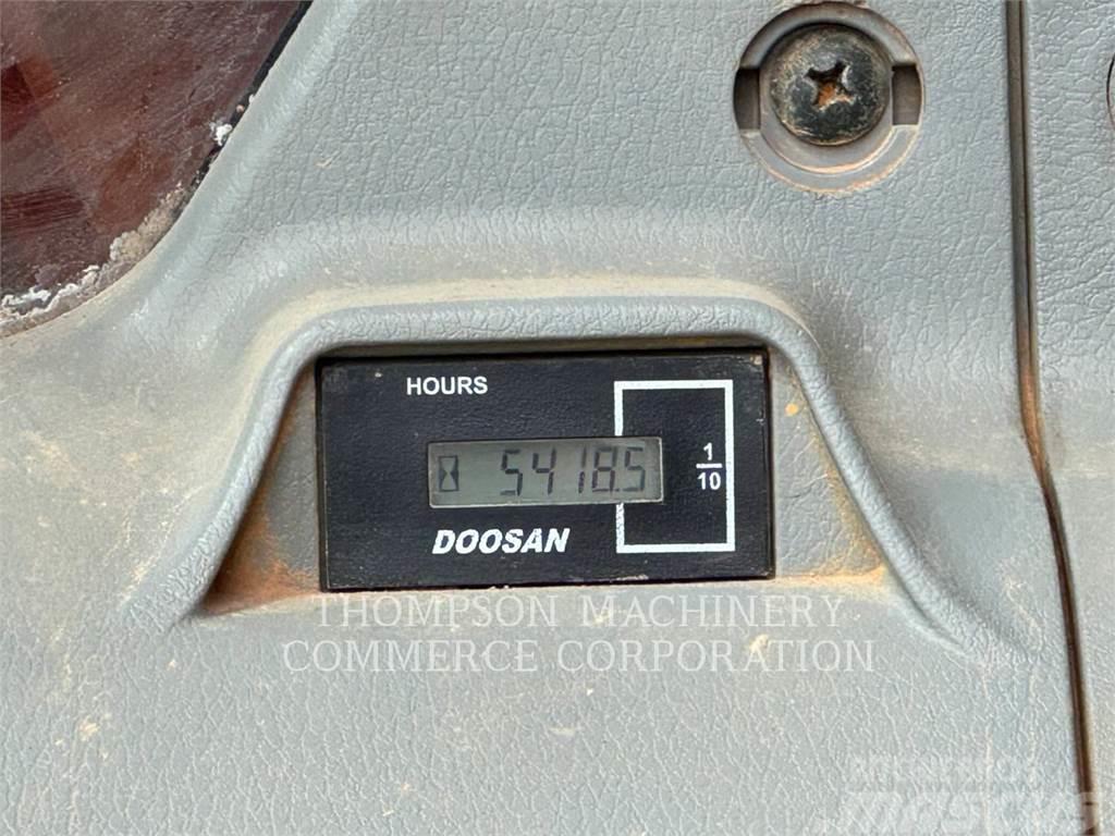 Doosan DX300LC-5 Bageri guseničari