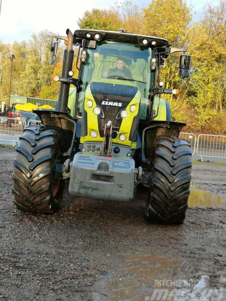 CLAAS Axion 830 Cmatic Traktori