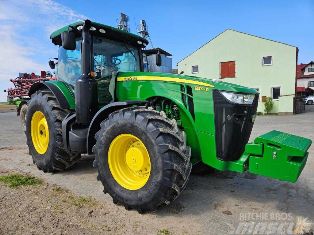 John Deere 8310 R Traktori