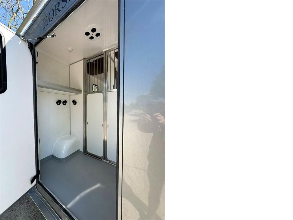 RENAULT Master Haras ATM 1-2 Pferde Automatik 180 PS Kamioni za prevoz životinja