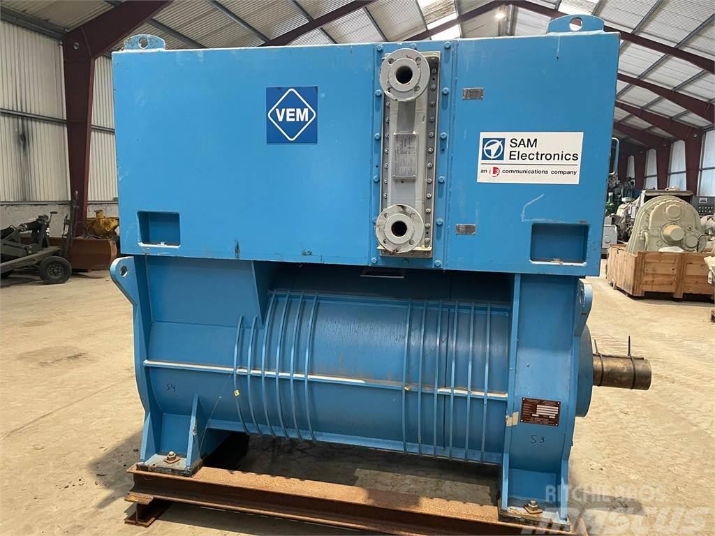  910 kVA VEM Generator type DRKSW 5024-4US Ostali generatori
