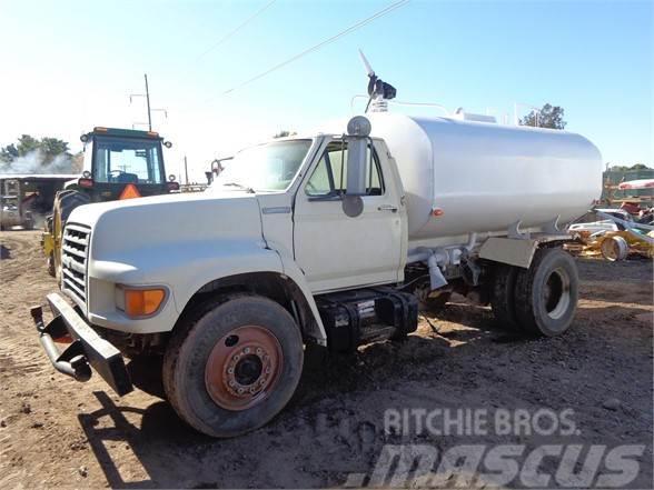 Ford 9000 Kamioni cisterne