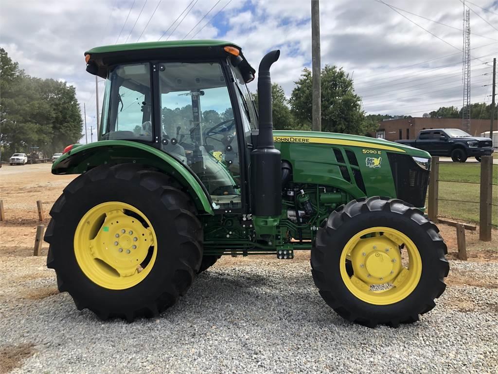 John Deere 5090E Manji traktori