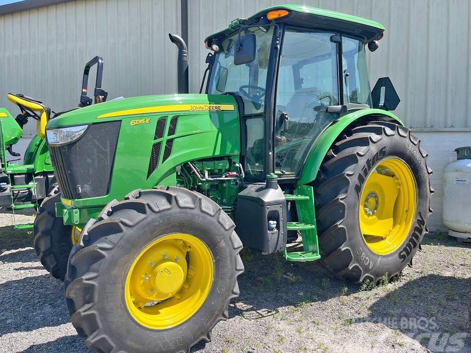 John Deere 6135E Manji traktori
