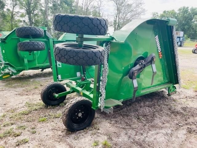 Rhino 2150 Bale shredders, cutters and unrollers