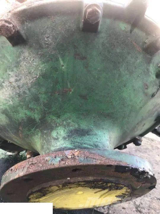 John Deere 7600 - Zwolnica [CZĘŚCI] Ostale poljoprivredne mašine