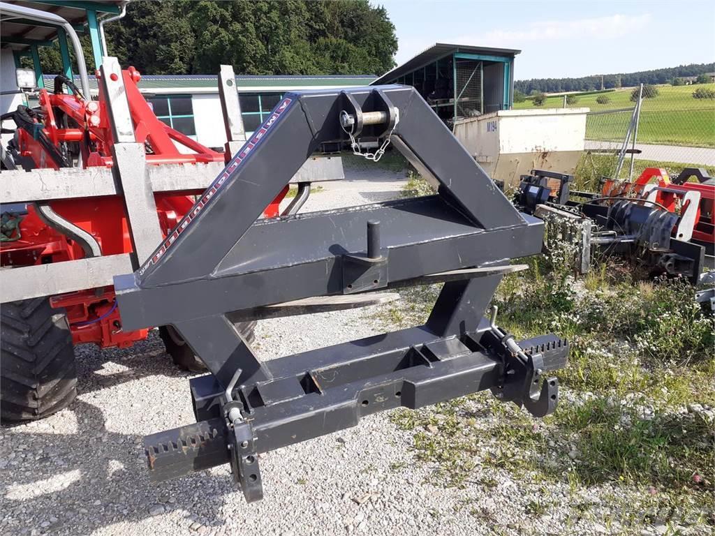  Dominator 3-Punktadapter Abverkauf Sonderpreis Other agricultural machines