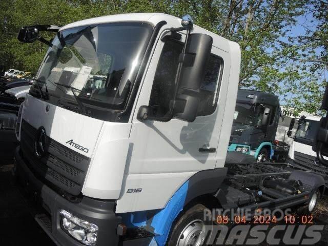 Mercedes-Benz Atego 818 L Fahrgestell Chassis Cab trucks