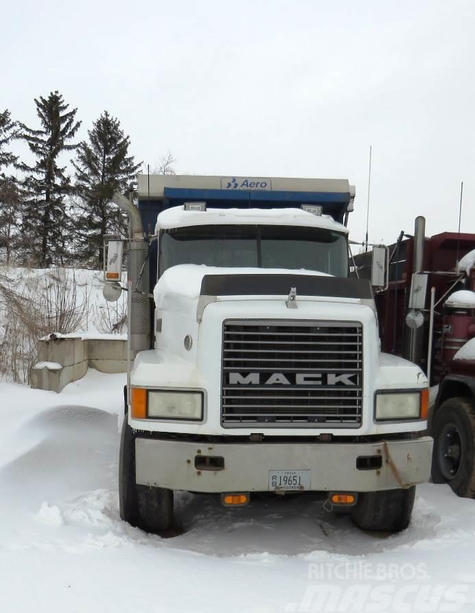Mack CL613 Kiperi kamioni