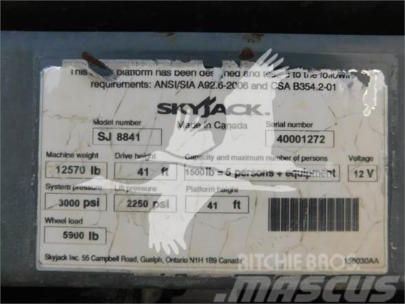 SkyJack SJ8841RT Makazaste platforme