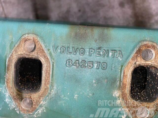 Penta /Tipo: V90 R.3.44-1 / Colector Escape Volvo Penta  Ostale kargo komponente