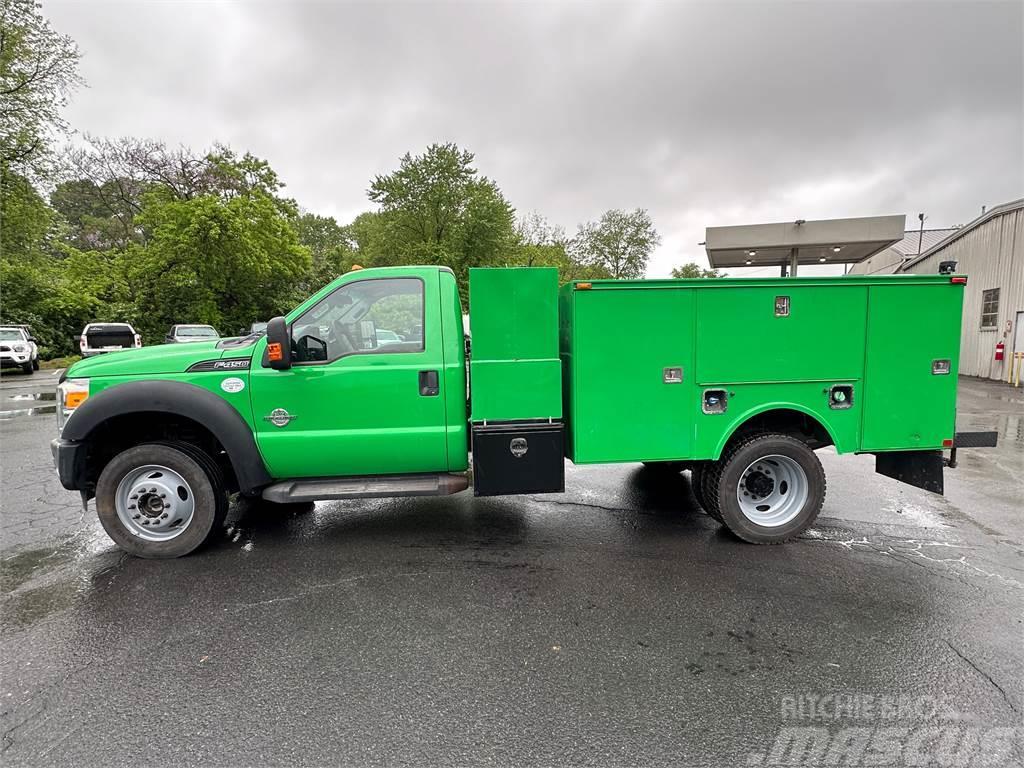 Ford F450 Recovery vehicles