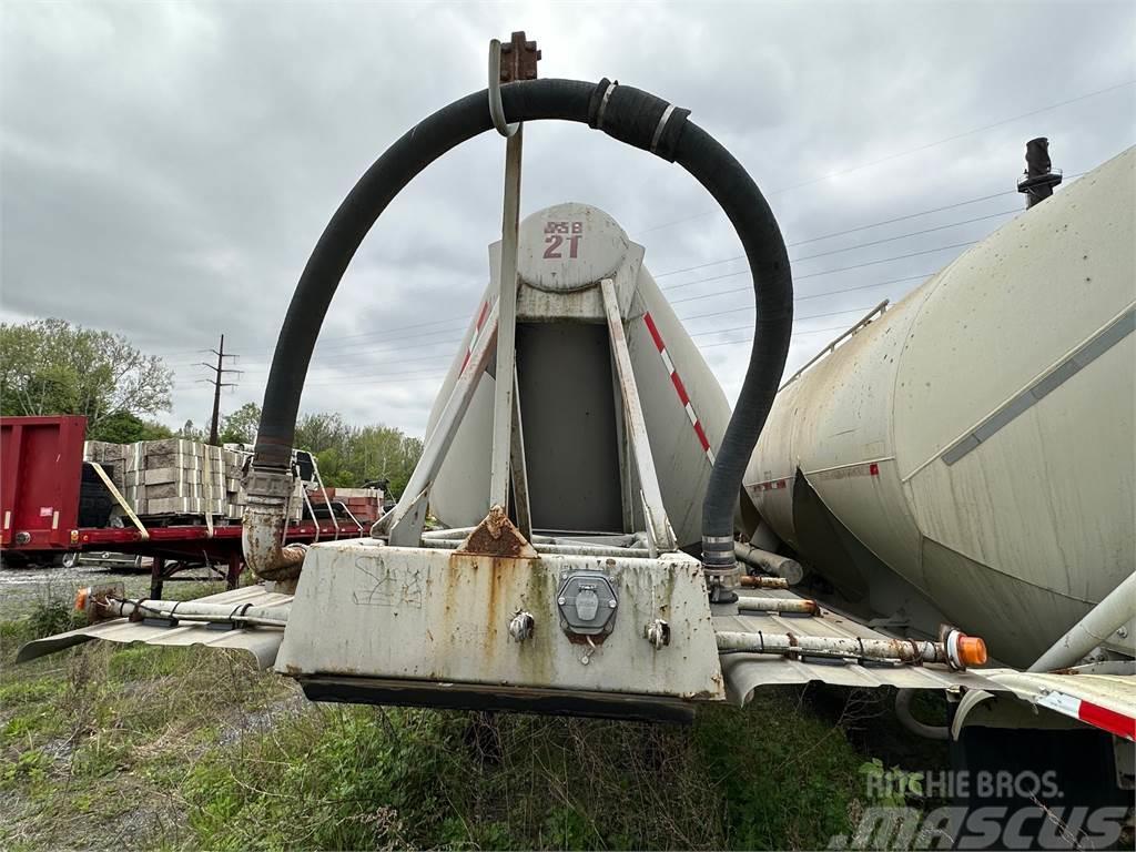 Fruehauf Bulk Tanker #21 Poluprikolice cisterne