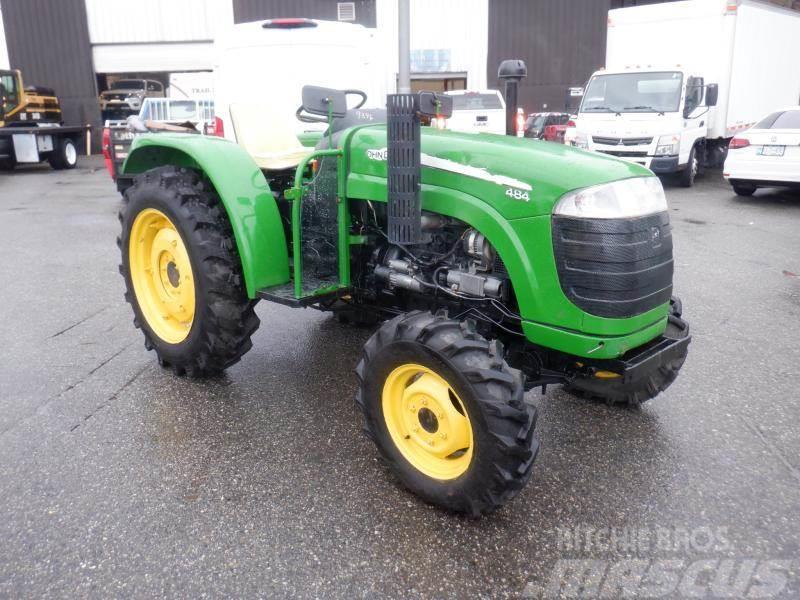 John Deere 484 Traktori