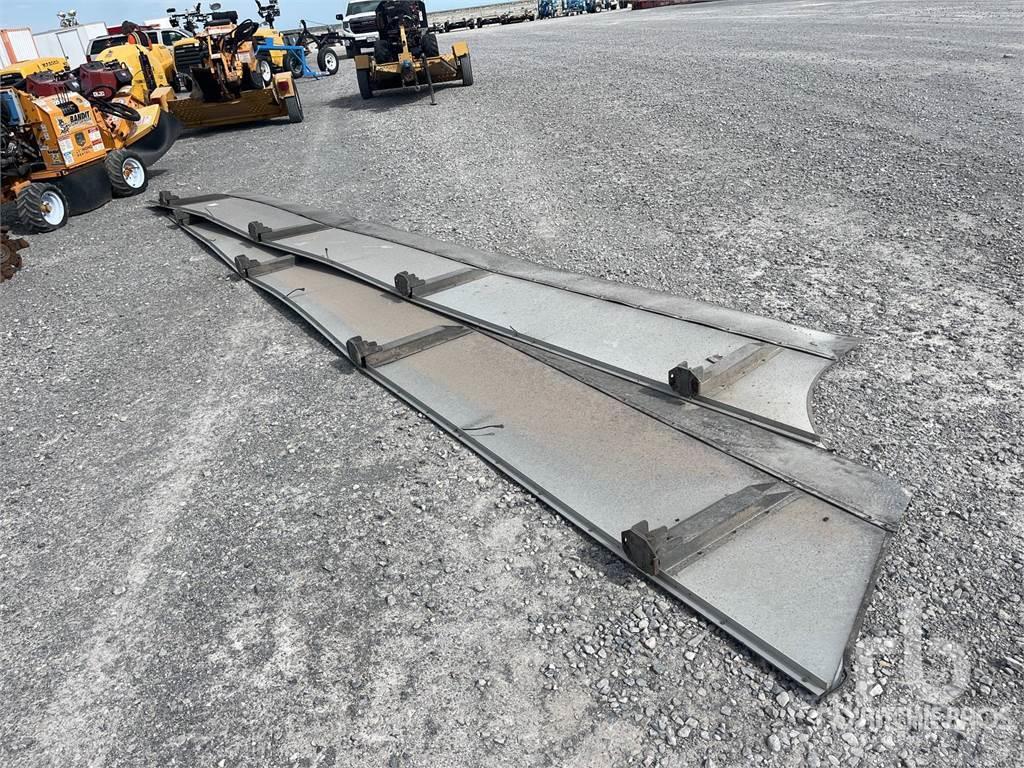 Quantity of Trailer Blade Side ... Other components