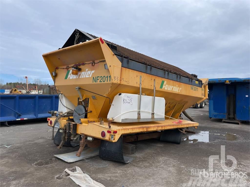  TENCO 15 ft 6 in - Fits Truck Posipači soli i peska