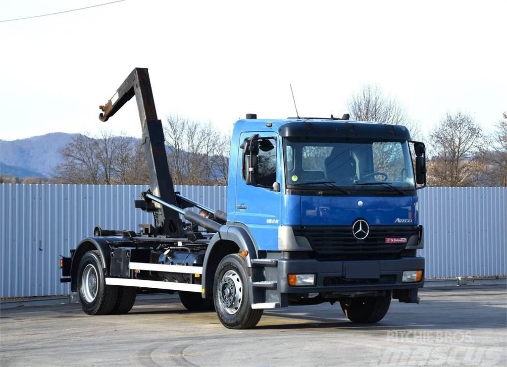 Mercedes-Benz ATEGO 1828 Rol kiper kamioni sa kukom za podizanje tereta