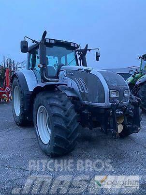 Valtra T172 Traktori