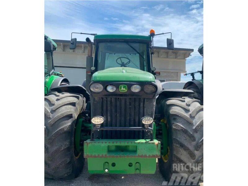 John Deere 8220 Traktori