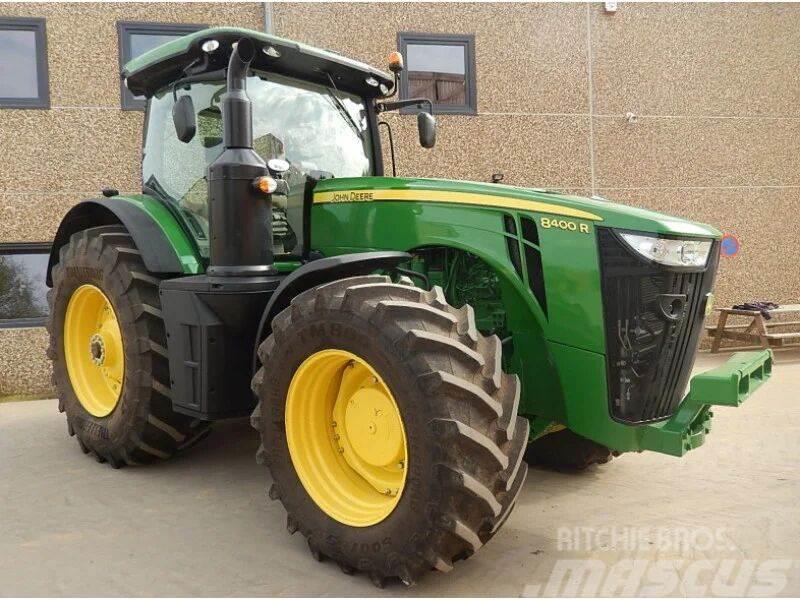 John Deere 8400 R Traktori