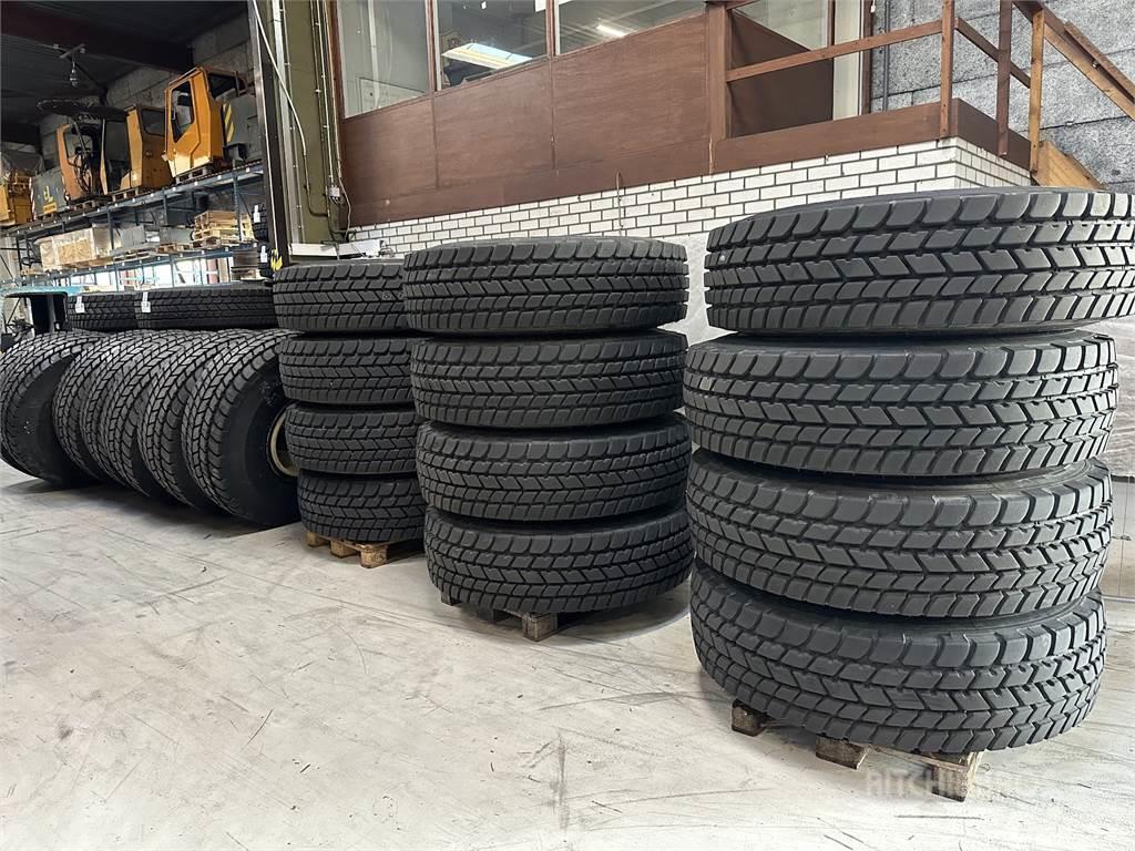 Liebherr Crane Tires/Rims for sale Polovne dizalice za sve terene