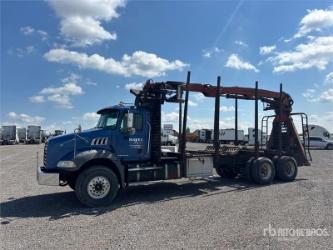 Mack GU813