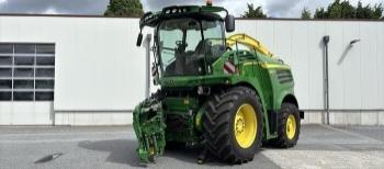 John Deere 8200