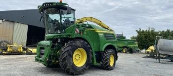 John Deere 8300