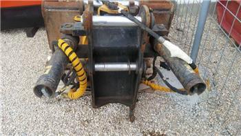 Engcon ROTORTILT EC 20 and ditch cleaning bucket 17-24t