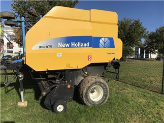 New Holland BR 7070
