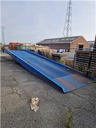  Storax 10 ton Laadbrug/loadingramp