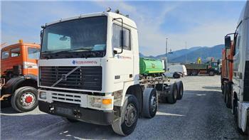 Volvo F 12 400 8x4 chassis